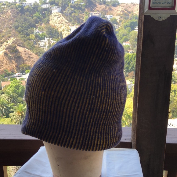 Adidas watch cap - Picture 6 of 8